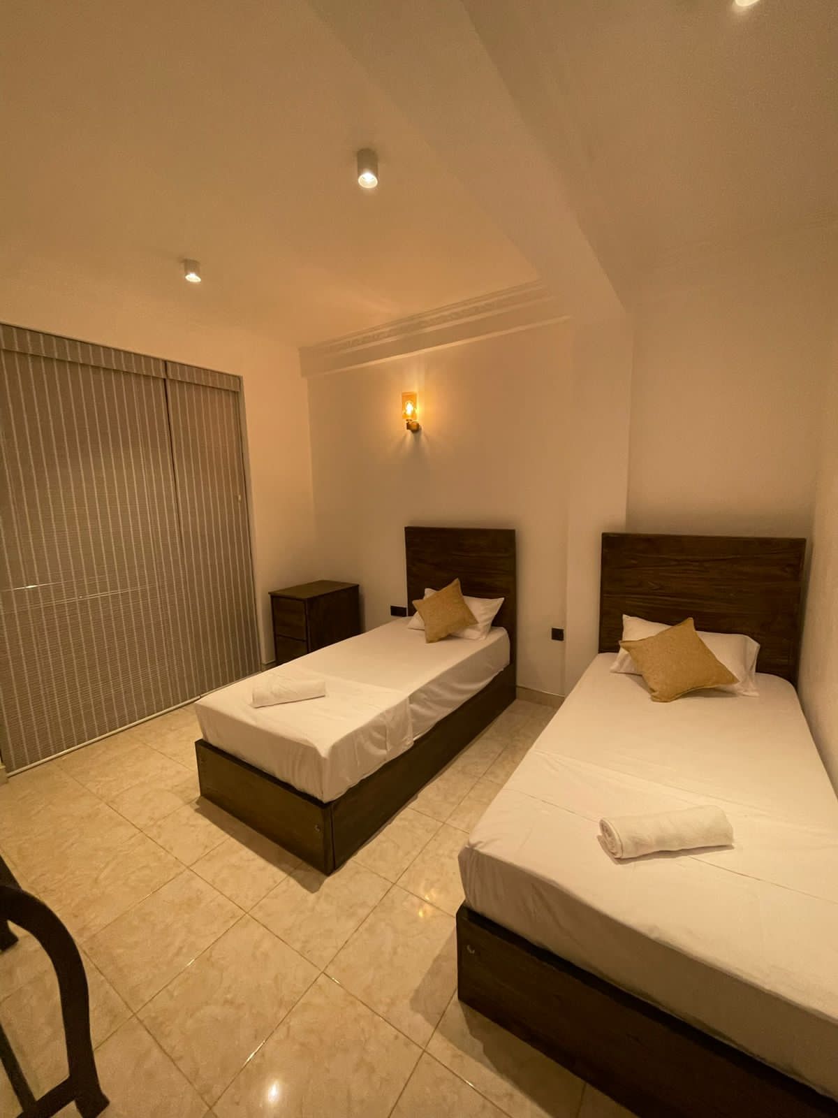 Twin Bedroom: Garden View Balcony